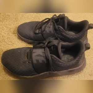 Nike women's size 8.5 tennis shoes